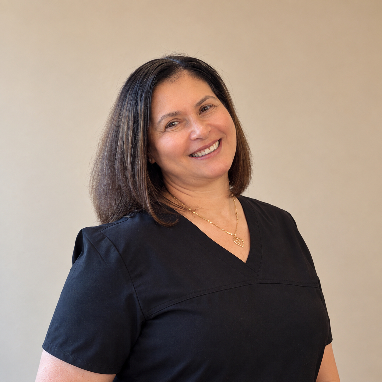 Portrait of Yoly, the artist behind the studio